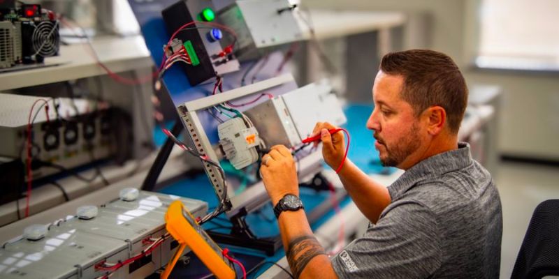 An engineer works out of Phoenix Contact’s Power Reliability Application Center in Texas