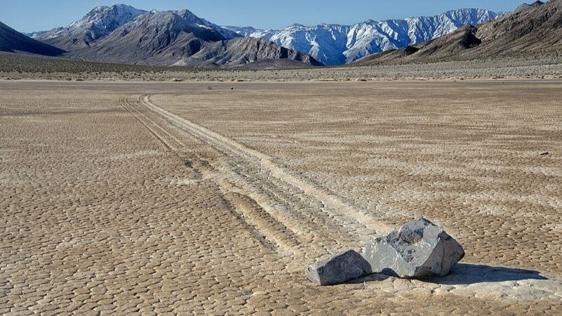 Could self-propelled ice, moving like these “sailing stones” in the desert, create energy?