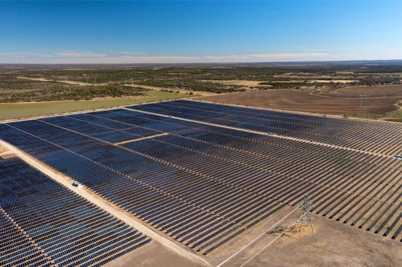 Intersect Power’s Radian Solar project comprises more than 900,000 First Solar panels