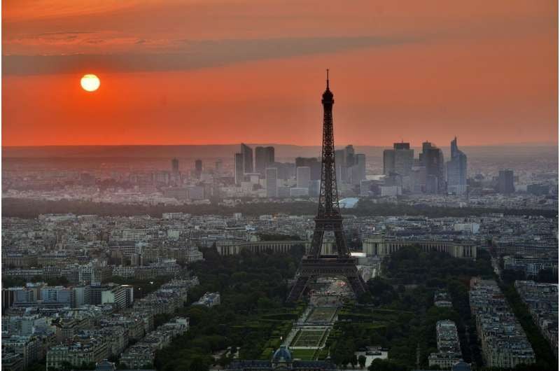 Paris and its surrounding region may be the ideal place for a SolarEV City.
