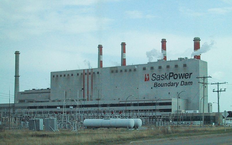 The Boundary Dam Power Station in Saskatchewan uses carbon capture and storage.