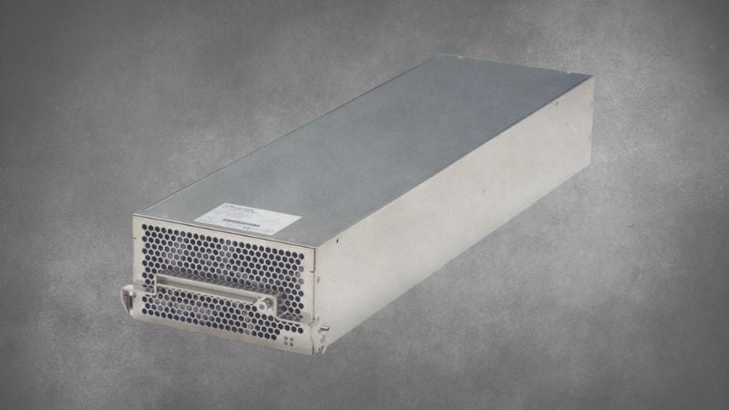 The TPF12500-385 delivers 12.5 kW at a regulated 385 VDC from a 360-528 VAC three-phase input, in a 3U-compatible enclosure measuring 202.6 × 111.1 × 711.2 mm