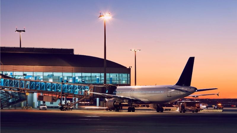 What keeps the power on at airports during an outage? 