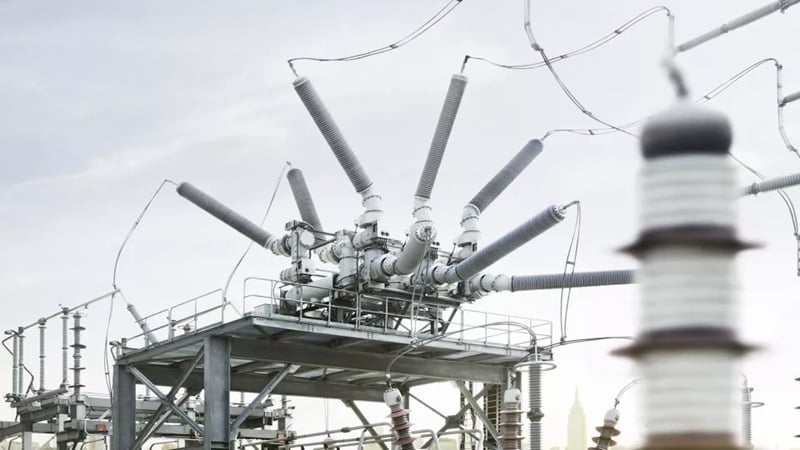 AIS/GIS hybrid system.