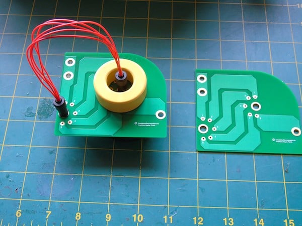 JIG, core can be insert / removed before / after measurement by plug the center pole