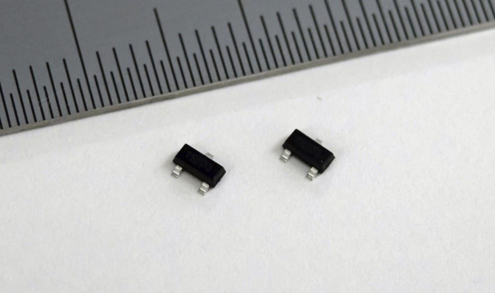 Low RDS(on), High-Speed Switching -30V P-Channel MOSFETs - New Products
