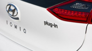 Infineon First Chipmaker to be Named ‘Partner of the Year’ by Hyundai for Cooperation in Electromobility