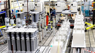 160kV DC Circuit Breaker Interrupts 16kA within 7 Milliseconds
