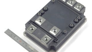 3.3 kV Full SiC MOSFETs – Towards High-Performance Traction Inverters