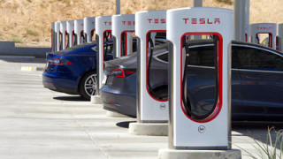 EV Charging: What’s Broken and How Tesla Has the Fix
