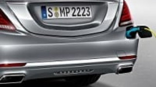 Mercedes Plug Hybrid includes Wireless Charging but lacks Handling