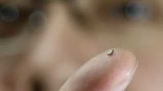 Tiniest Temperature Sensor is Powered by Radio Waves