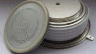 3.2kV 1055-Amp Thyristor Turns Off in 65&micro;sec