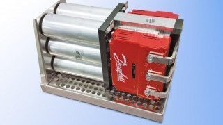 Power Stack with Extremely Low Inductance DC Link