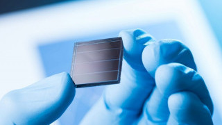 Graphene, Perovskites, and Silicon – an Ideal Tandem for Efficient Solar Cells