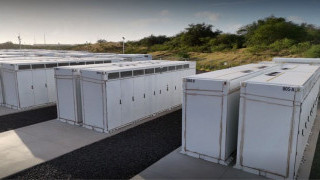 Hawaii Installs Tesla Battery Storage for Critical Grid Support