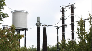 Insulation Coordination Strategies for Series-Connected Multi-Terminal HVDC Systems