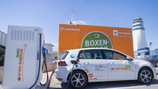 Kinetic-Powered EV Charging Station Enables Fast Charging Despite Weak Grid