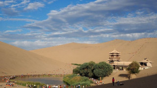 China’s First Desert Solar and Wind Project Is Online