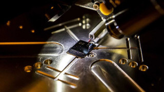Heat-Conducting Plastic Could Lead to Lighter Electronics & Cars
