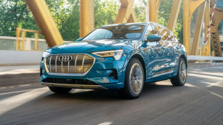 2019 Audi e-tron SUV is First Pure Electric Vehicle to Win IIHS “Top Safety Pick+”