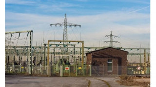 Characteristics and Uses of Zig-Zag and Wye-Delta Grounding Transformers