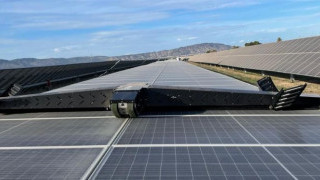 This Autonomous Robot Uses Solar Power To Clean Solar Panels