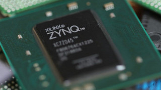 Single-Chip Solution with On-Chip Redundancy for Functional Safety