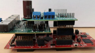 Distributed Multi-Axis Servo Drive Over Fast Serial Interface – Reference Design