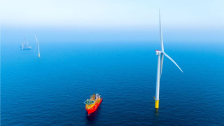 Controlling Frequency Dips and Forced Oscillations in Wind Turbines