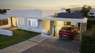 Two-Way Energy: Powering Homes With Electric Vehicles