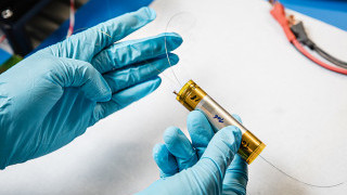 Using Fiber Optics to Monitor Batteries, Improve Performance