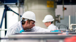 UK Government Pours $1.7 Million into Long-Range EV Battery Project