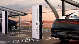 Wallbox’s New Hypernova Charging Station Can Charge an Electric Vehicle in Under 15 Minutes