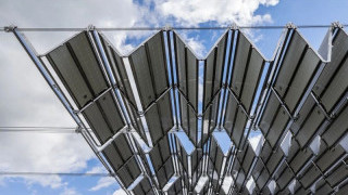 How Is Retractable Solar Roof Technology Redefining EV Charging?
