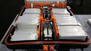 Researchers Boost Lifetime of Lithium-Ion Battery Packs for EVs