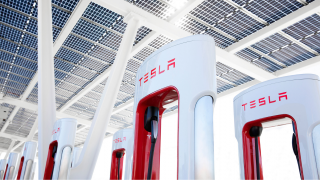 Tesla Semi Rollout Includes Details on Ultra-fast DC Charging 