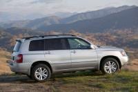 Toyota Presents New Highlander Hybrid SUV