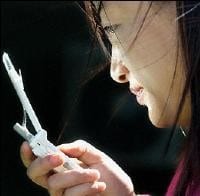 KDDI Develops Prototype Phones with Toshiba and Hitachi