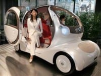 Nissan Unveils New Pivo 360-Degree Electric Concept Car