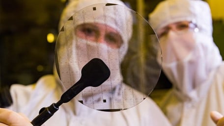 GaN Microelectronics for Next-Gen Military and Communications Systems