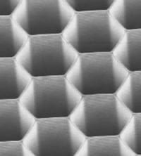 Nanobattery Achieves Breakthrough in Portable Power