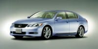 Lexus Offers Rear-Wheel Drive Hybrid