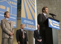 Gov. Schwarzenegger Helps Launch Energy Efficiency Center
