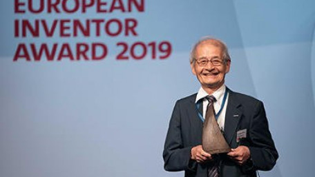 Asahi Kasei Honorary Fellow Akira Yoshino receives the European Inventor Award 2019