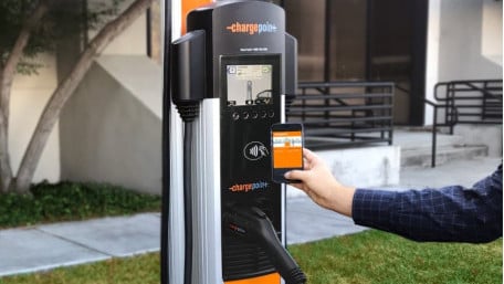 2.5 Million Places to Charge EVs by 2025 – A 50X Increase