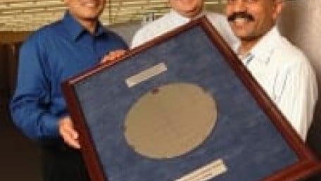 Maxim Begins Production Shipments From 300mm Wafers