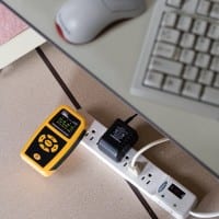 Voltage Performance Monitor Identifies Source of Electronic Equipment Failure