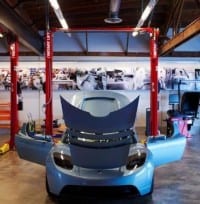 Battery-Powered DC Lifts for Replacing Batteries on Tesla EVs