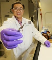 “Double-duty” Electrolyte may enable 10-year Battery Lives